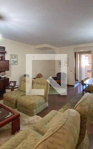 Casa à venda com 330m², 3 quartos e 2 vagas Casa à venda com 330m², 3 quartos e 2 vagasSala