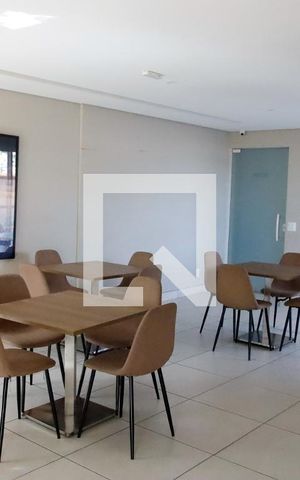 Apartamento à venda com 72m², 3 quartos e 2 vagas Apartamento à venda com 72m², 3 quartos e 2 vagasÁrea comum - Salão de festas