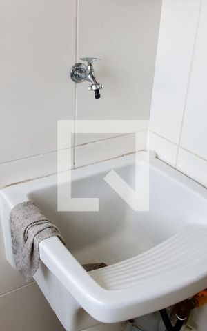 Apartamento à venda com 72m², 3 quartos e 2 vagas Apartamento à venda com 72m², 3 quartos e 2 vagasLavanderia