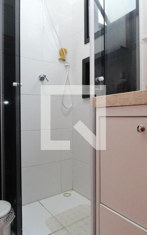 Casa de condomínio à venda com 87m², 2 quartos e 1 vagaBanheiro da Suíte 1