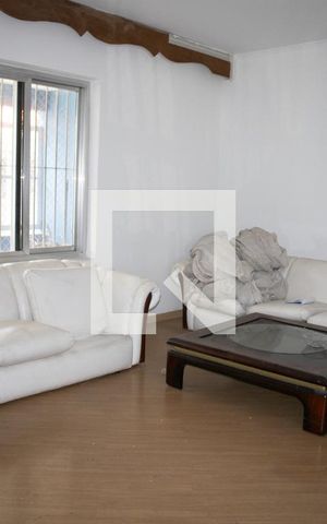 Casa para alugar com 240m², 3 quartos e 3 vagasSala