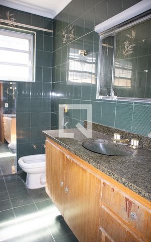 Casa para alugar com 240m², 3 quartos e 3 vagasLavabo