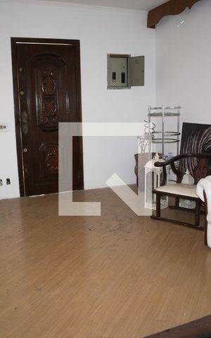 Casa para alugar com 240m², 3 quartos e 3 vagasSala