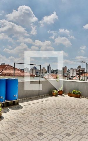 Casa à venda com 170m², 4 quartos e 2 vagas Casa à venda com 170m², 4 quartos e 2 vagasQuintal