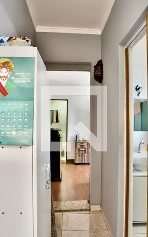 Casa à venda com 170m², 4 quartos e 2 vagas Casa à venda com 170m², 4 quartos e 2 vagasCorredor