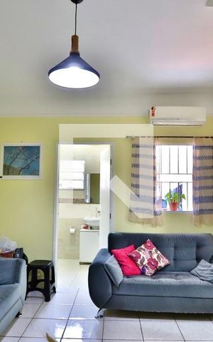 Casa à venda com 170m², 4 quartos e 2 vagas Casa à venda com 170m², 4 quartos e 2 vagasSala 2