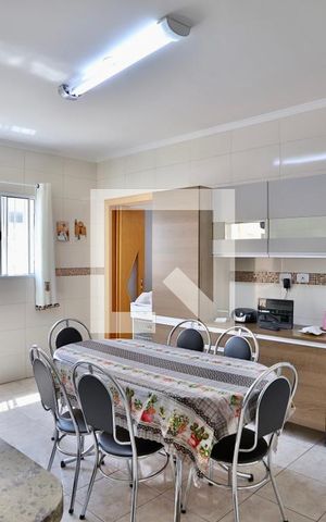 Casa à venda com 170m², 4 quartos e 2 vagas Casa à venda com 170m², 4 quartos e 2 vagasCozinha 1