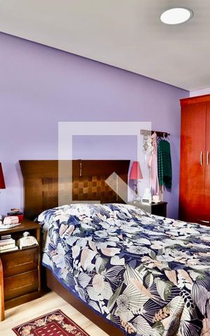 Casa à venda com 170m², 4 quartos e 2 vagas Casa à venda com 170m², 4 quartos e 2 vagasQuarto 4