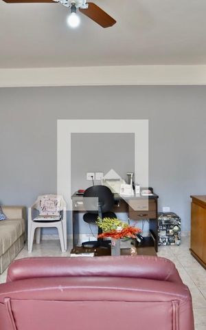 Casa à venda com 170m², 4 quartos e 2 vagas Casa à venda com 170m², 4 quartos e 2 vagasSala 1