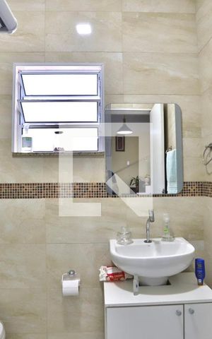 Casa à venda com 170m², 4 quartos e 2 vagas Casa à venda com 170m², 4 quartos e 2 vagasBanheiro 3