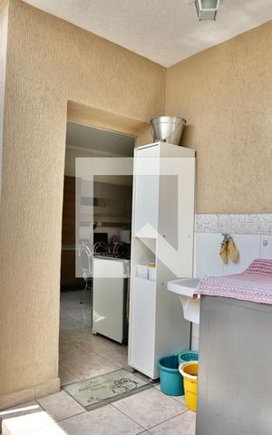 Casa à venda com 170m², 4 quartos e 2 vagas Casa à venda com 170m², 4 quartos e 2 vagasLavanderia 1