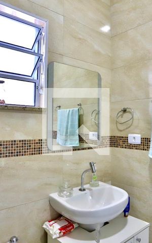 Casa à venda com 170m², 4 quartos e 2 vagas Casa à venda com 170m², 4 quartos e 2 vagasBanheiro 3