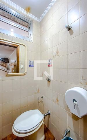 Casa à venda com 358m², 4 quartos e 10 vagasBanheiro da Garagem