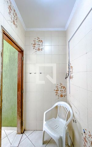 Casa à venda com 358m², 4 quartos e 10 vagasBanheiro de serviço