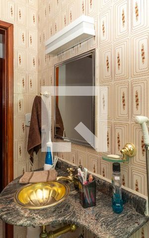 Casa à venda com 150m², 4 quartos e 2 vagasBanheiro da Suíte