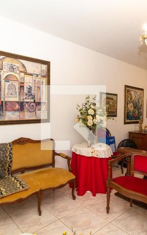 Casa à venda com 150m², 4 quartos e 2 vagasSala 1
