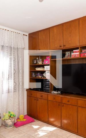 Casa à venda com 150m², 4 quartos e 2 vagasSala 2