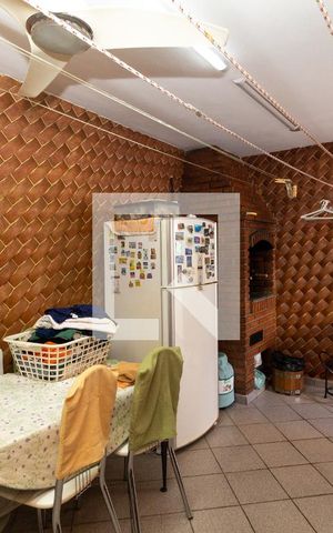 Casa à venda com 150m², 4 quartos e 2 vagasÁrea de Serviço