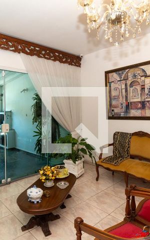 Casa à venda com 150m², 4 quartos e 2 vagasSala 1