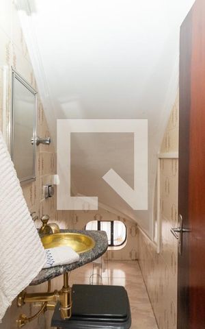 Casa à venda com 150m², 4 quartos e 2 vagasLavabo