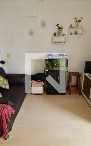 Apartamento à venda com 43m², 1 quarto e sem vagaSala