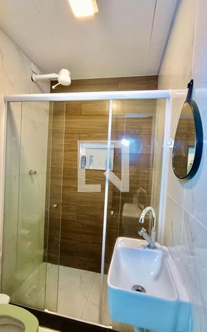 Studio para alugar com 28m², 1 quarto e sem vaga Studio para alugar com 28m², 1 quarto e sem vagaStudio banheiro social