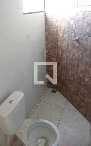 Casa à venda com 300m², 12 quartos e 5 vagas Casa à venda com 300m², 12 quartos e 5 vagasApartamento 4