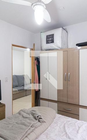 Casa à venda com 180m², 2 quartos e 2 vagasSuíte