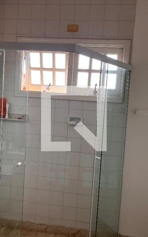 Casa à venda com 460m², 4 quartos e 4 vagasBanheiro 01