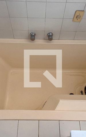 Casa à venda com 460m², 4 quartos e 4 vagasBanheiro 03