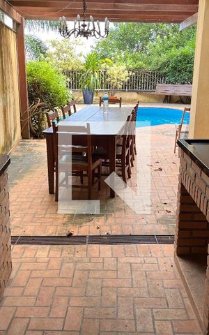 Casa à venda com 460m², 4 quartos e 4 vagasChurrasqueira