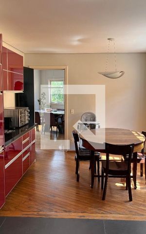 Casa à venda com 460m², 4 quartos e 4 vagasCozinha