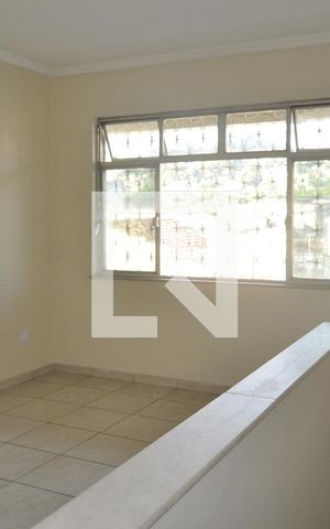 Casa para alugar com 180m², 4 quartos e 1 vagaSala