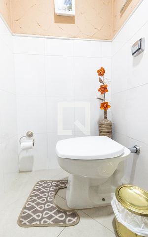 Casa de condomínio à venda com 289m², 3 quartos e 4 vagas Casa de condomínio à venda com 289m², 3 quartos e 4 vagasLavabo