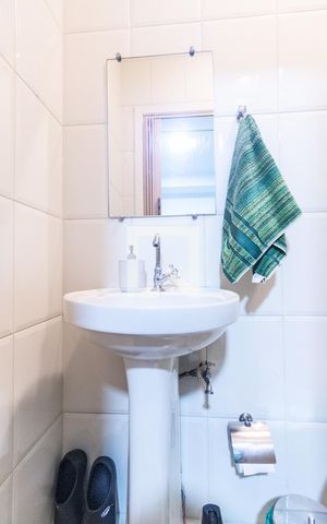 Casa de condomínio à venda com 289m², 3 quartos e 4 vagas Casa de condomínio à venda com 289m², 3 quartos e 4 vagasBanheiro de serviço 1