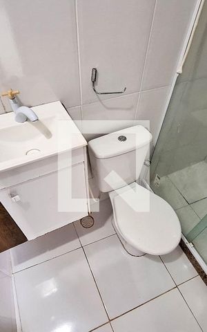 Casa para alugar com 70m², 1 quarto e sem vaga Casa para alugar com 70m², 1 quarto e sem vagaBanheiro