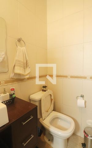 Casa à venda com 350m², 3 quartos e 5 vagasSuíte 1- Banheiro do Quarto 1