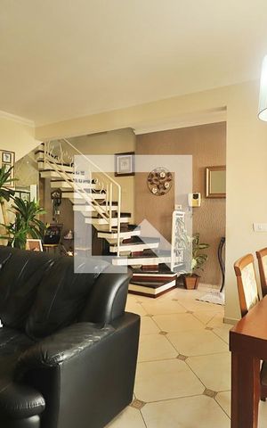 Casa à venda com 350m², 3 quartos e 5 vagasSala