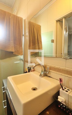 Casa à venda com 350m², 3 quartos e 5 vagasSuíte 1- Banheiro do Quarto 1