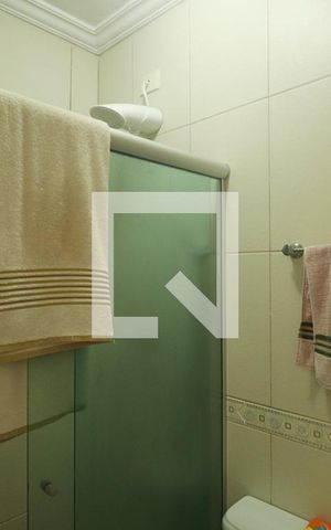 Casa à venda com 350m², 3 quartos e 5 vagasSuíte 2- Banheiro do Quarto 2
