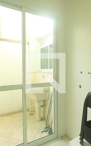 Apartamento à venda com 77m², 2 quartos e 1 vagaÁrea de Serviço