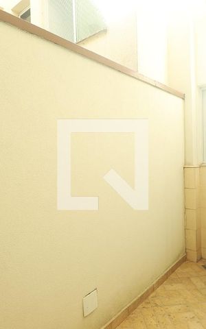 Apartamento à venda com 77m², 2 quartos e 1 vagaÁrea de Serviço