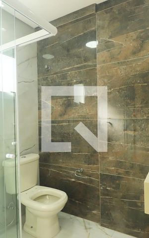 Apartamento à venda com 77m², 2 quartos e 1 vagaSuíte - Banheiro do Quarto 1