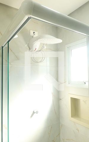Apartamento à venda com 77m², 2 quartos e 1 vagaSuíte - Banheiro do Quarto 1
