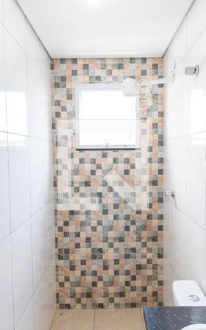Apartamento para alugar com 48m², 2 quartos e sem vaga Apartamento para alugar com 48m², 2 quartos e sem vagaBanheiro