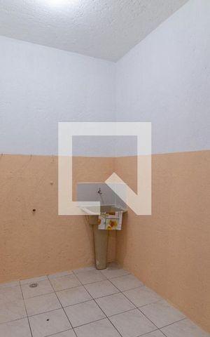 Casa para alugar com 30m², 1 quarto e sem vaga Casa para alugar com 30m², 1 quarto e sem vagaCozinha e área de serviço