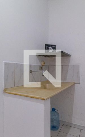 Casa para alugar com 30m², 1 quarto e sem vaga Casa para alugar com 30m², 1 quarto e sem vagaCozinha e área de serviço