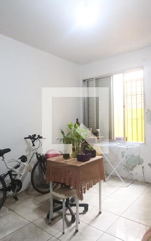 Apartamento à venda com 77m², 2 quartos e sem vaga Apartamento à venda com 77m², 2 quartos e sem vagaSala