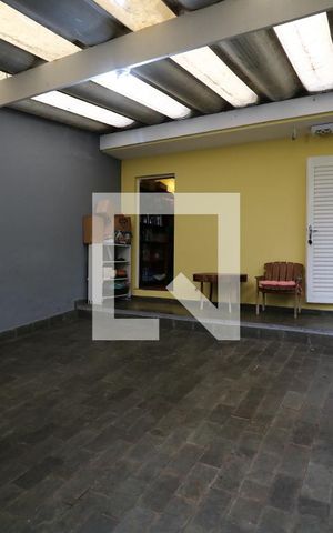 Casa para alugar com 248m², 5 quartos e 4 vagasGaragem - Rua Tupi