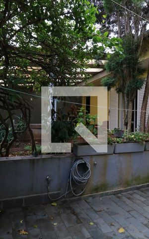 Casa para alugar com 248m², 5 quartos e 4 vagasQuintal